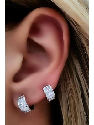 Ose Shop baget kesim zirkon taşlı gümüş minimal halka küpe cap.0.5 cm kalinlik 4mm