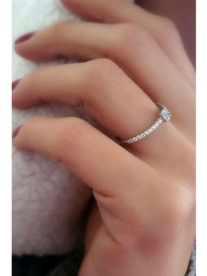Ose Shop Zirkon taş detaylı gümüş yüzük
