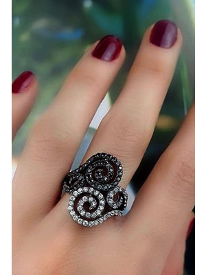 Ose Shop Oniks ve zirkon taş detaylı gümüş yüzük