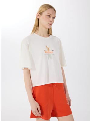 Discovery Expedition D5SL-TST3508 Beyaz Bisiklet Yaka Relaxed Baskılı Kadın T-Shirt