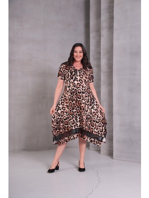 Kadın Büyük Beden Kahve, Leopar Desen , Kol ve Etek Ucu File Detaylı, V Yaka Elbise 65N38930