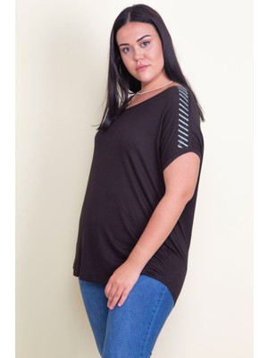 Şans Kadın Siyah Omuzları Taş Detaylı V Yakalı Bluz 65N25734