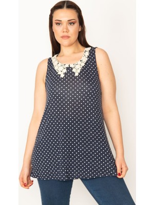 Şans Kadın Lacivert Yaka Dantelli Puan Desenli Bluz 65N32431