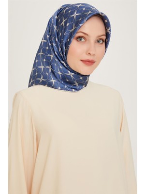 Armine Monogram Desenli Sura Saf İpek Eşarp 9207D 01 80