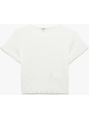 Koton Bürümcük Kumaş Dokulu Kısa Kollu Bisiklet Yaka Crop Tişört