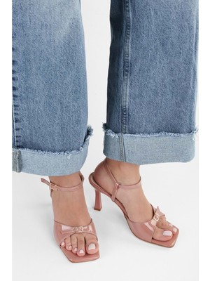 Kadın Lucien Pudra Rugan Kemer Tokalı Topuklu Ayakkabı