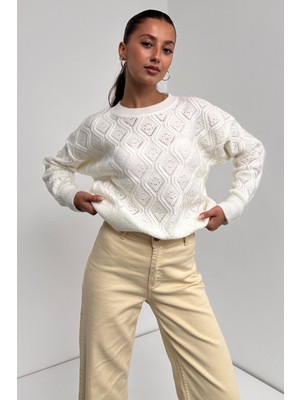 Bisiklet Yaka Desenli Dokulu Triko Kazak