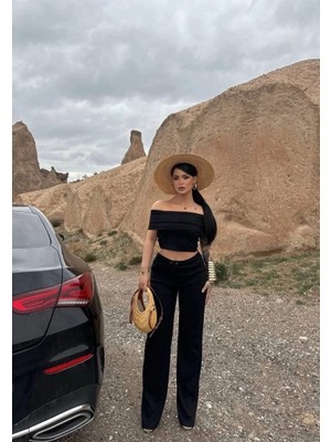 Mesga Butik Madonna Yaka Bol Paça Pantolonlu Takım