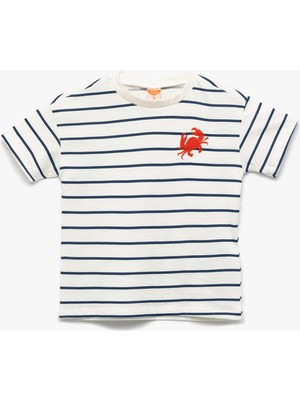 Koton Yengeç Nakış Detaylı Kısa Kollu Bisiklet Yaka Pamuklu Tişört