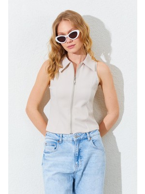 Kadın Bej Gömlek Yaka Fermuarlı Yelek