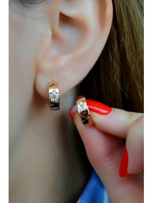 Sacce Scarves & Accessories Rose Gold Zirkon Taşlı Çiçek Küpe – Dayanıklı ve Şık Halka Model Zirkon Çiçek Detaylı Rose Halka Küpe