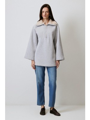 Touche Yakası Kürklü Sweatshirt Gri