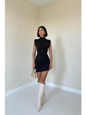 Janes Siyah Büzgülü Kolsuz Elbise