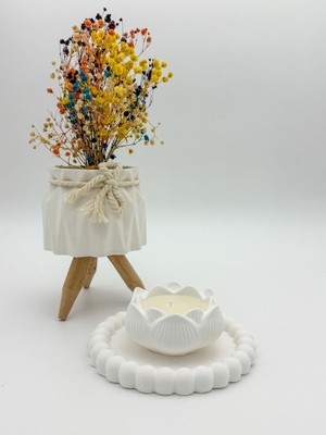 Ftrk Store Vanilya Kokulu Dekoratif Tepsili Gül Desenli Mum Seti – Şıklık ve Estetik Dokunuş