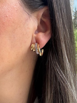 Çoklu Halka Minik Taşlı Küpe