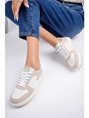 Pasyone Kadın Gri Sneaker Ayakkabı Düz Tabanlı Bej Renk Seçeneği ile Günlük Rahatlık Sunar