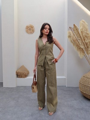 Esra Helvacı Gold Düğme Detaylı Keten Yelek Pantolon Takım