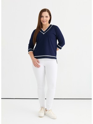 Selen V Yaka Düz Lacivert Kadın Bluz 25YSL8078-BB
