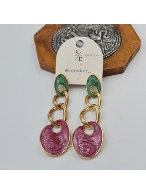 Zincir Halkalı ve Renkli Mineli Sallantılı Küpe – Kore Bijuteri, Rose Gold, Şık ve Modern Tasarım (6,6 x 2 Cm)