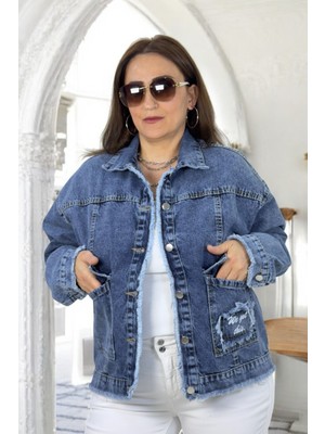 Metal Düğmeli Sırtta Yazı Baskılı Torba Cepli Büyük Beden Yumuşak Kumaş Kot Ceket