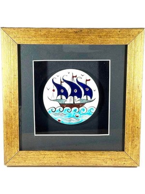 Iznik Çini Kalyon Motifli Paspartulu Plaket