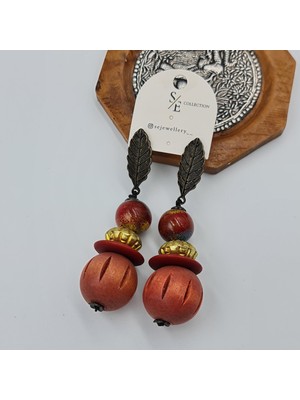 Bohem Ahşap Sallantılı Küpe – Doğal Form, Yaprak Detaylı, (8,5 x 2,3 Cm)