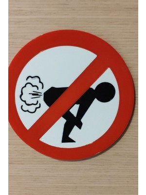 Osurmak Yasak Işaret Levhası – Eğlenceli Duvar Süsü, Komik Uyarı Tabelası