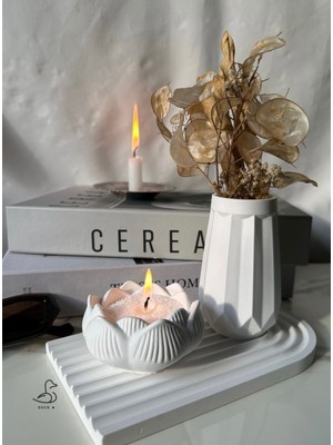 Geometrik Desenli Vazo ve Lotus Çiçek Inci Tozlu Mumluk Set