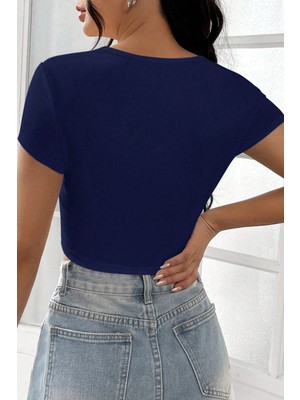 Kadın Lacivert Yarım Kol Düz Yaka Crop Top Bluz