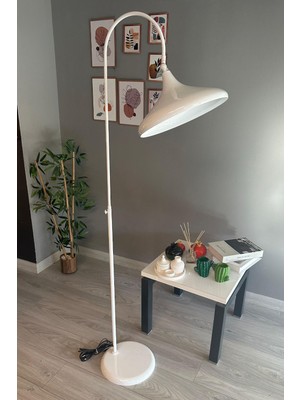 Beyaz Lambader Hareketli Başlık Modern Dekoratif Metal Oturma Odası Çalışma Odası