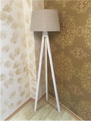 3 Ayaklı Lambader Ahşap Lambader Kumaş Konik Başlık Bej Beyaz