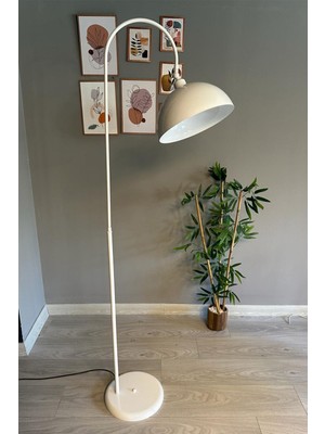 Beyaz Lambader Hareketli Başlık Modern Dekoratif Metal Oturma Odası Çalışma Odası Zemin Lambası