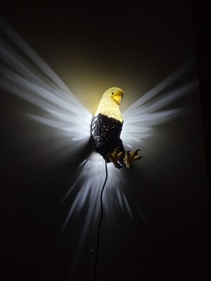 Realistik Kartal Aplik Modeli - Siyah-Sarı Renkleri ile ( Adaptörlüdür)