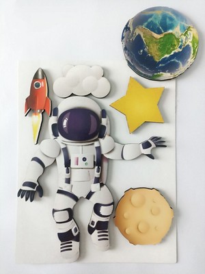 Astronot ve Uzay Temalı Kapı Duvar Dolap Çocuk Odası Ahşap Yapıştırma Süsü