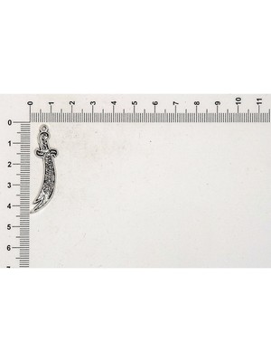 Boncadas Kılıç Figürü Ile Ilgili Metal Aksesuarlar ve Kolye Uçları