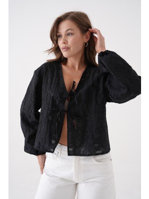 Kadın Siyah Yakma Şifon Desenli Organze Bluz 29101