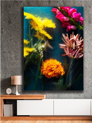 Renkli Çiçeklerin Sualtı Dünyası Kanvas Tablo