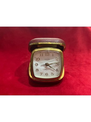 7x7  cm  Ölçülerinde Europa Marka Kırmızı Seyehat Saati