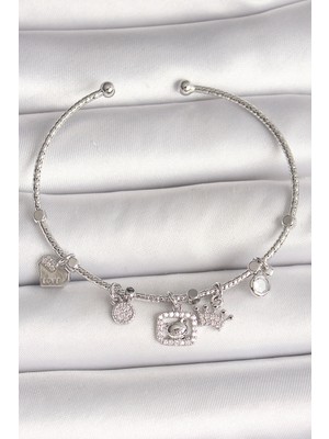 Pirinç Gümüş Renk Sallantı Zirkon Taşlı Ayıcık Figür Taç Detay Charm Kadın Bileklik - EBJ250501W32829