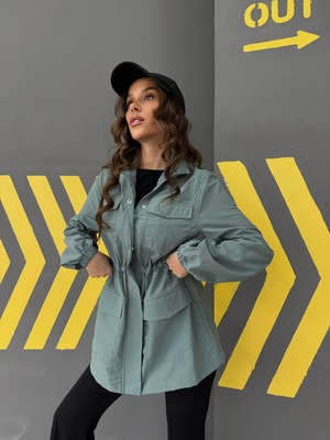 Ressho Yeşil Kadın Yağmurluk Şık ve Rahat Tasarım ile Günlük Kullanım İçin Uygun