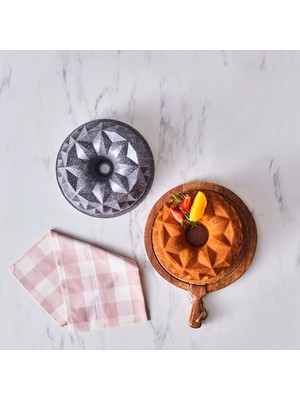 Karaca Lumos Döküm Kek Kalıbı 25 cm
