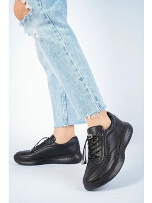 Tarçın Ayakkabı Hakiki Deri Siyah Siyah Kadın Deri Sneaker Spor Ayakkabı TRC171-0111