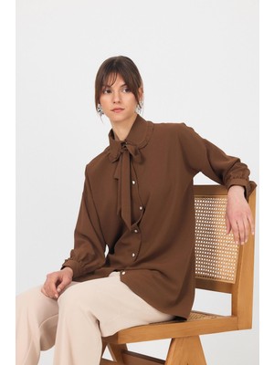 Kahve Fırfır Yaka Detaylı Bağlamalı Tunik 4586A