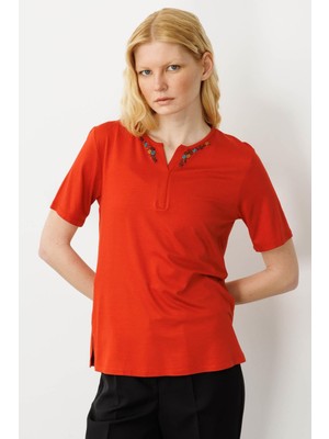 Desen Triko Kadın Açma Yaka Nakış Işlemeli T-Shirt Oranj