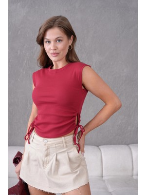 Yanları Büzgülü Kolsuz Slim Fit Kaşkorse Basic T-Shirt