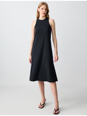 Jimmy Key Siyah Rahat Kesim Kolsuz Bisiklet Yaka Örme Midi Elbise