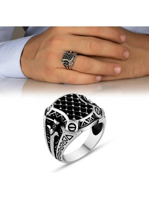 Özel Tasarımlı Kılıç Detaylı 925 Ayar Gümüş Yüzük