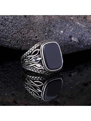 925 Ayar Gümüş Onıx Taşlı Desen Motifli Yüzük