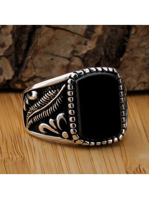 Siyah Oniks Taşlı Kuş Tuyu Motifli Gümüş Erkek Yüzük