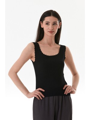 Bürümcük Kumaş Dantelli Askılı Body